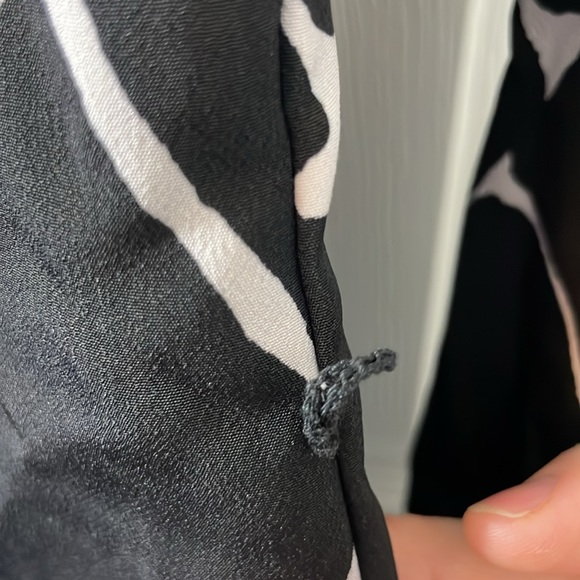 Limited long sleeve dress - Picture 4 of 4